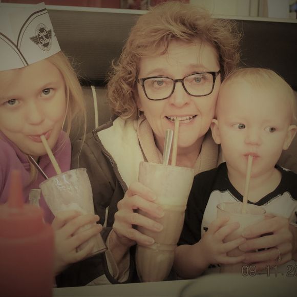 Meet your Posher, Joyce - Picture 1 of 1